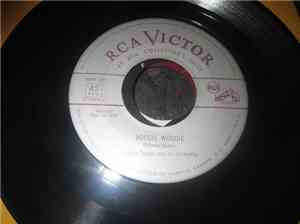 Tommy Dorsey And His Orchestra - Boogie Woogie / On The Sunny Side Of The S ...