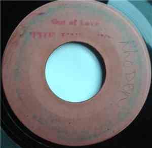 The Uniques - Out Of Love / Watch This Sound