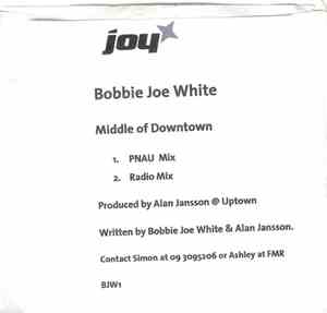 Bobbie Joe White - Middle Of Downtown