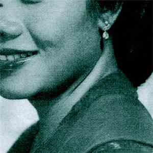 Rose Poussin - The Christmas Shots