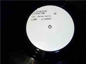 Cai  - 007 / Gadget