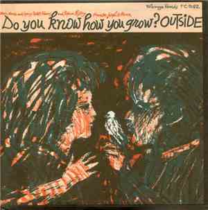 Isabel Abrams And Roxana Alsberg - Do You Know How You Grow? - Outside