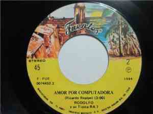 Rodolfo Y Su Tipica R.A.7. - Tu Retrato / Amor Por Computadora