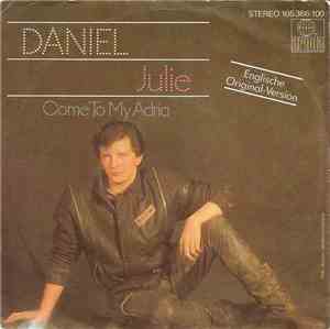 Daniel  - Julie