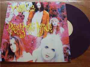 Hole - Pretty On The Inside