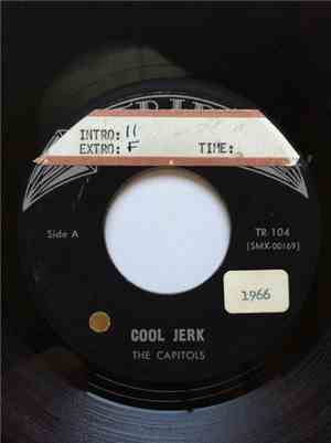 The Capitols / Deon Jackson - Cool Jerk / Love Makes The World Go Round