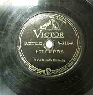 Glahé Musette Orchestra - Hot Pretzels / Beer Barrel Polka