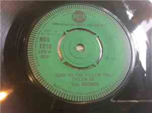 The Browns - Send Me The Pillow You Dream On