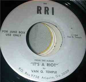 Van Q. Temple As Iula Humps - It's A Riot