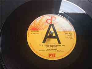 Bing Crosby - Tie A Yellow Ribbon Round The Ole Oak Tree