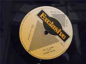 Ronnie Davis / Lone Ranger - She Is Gone / Tribal War