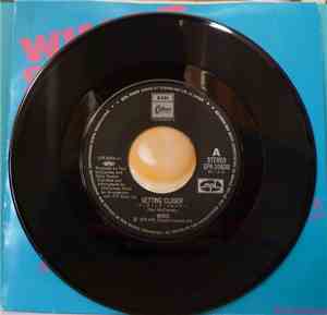 Wings  - Getting Closer