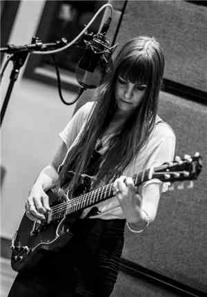 Emma Ruth Rundle - Folkadelphia Session 11/2/2014