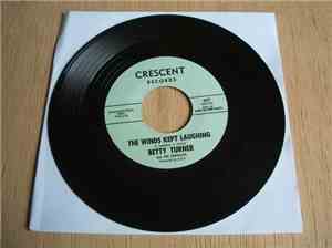 Betty Turner And The Chevelles  - The Winds Kept Laughing