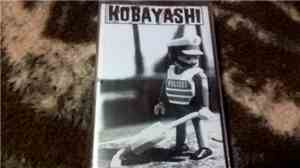 Kobayashi  - Und Täglich Grubt Das Murmeltier - Basta De Ciudad Muerta