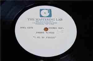 Johnny Rivers - I Go To Pieces